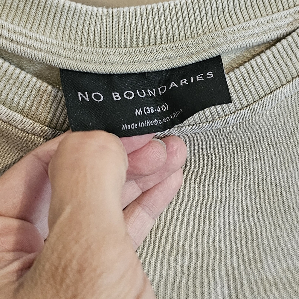 No Boundaries Medium Beige Pullover Sweater - Picture 2 of 4